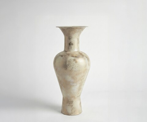 Vaas Medora B25 x D25 x H60 cm Metaal Alabaster Gold Handgemaakt