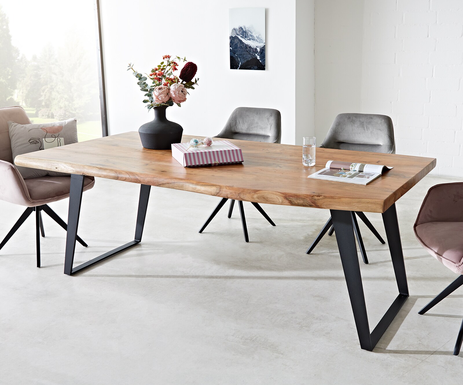 Eettafel Edge 200x100 XL acacia natuur metaal schuin Live-Edge