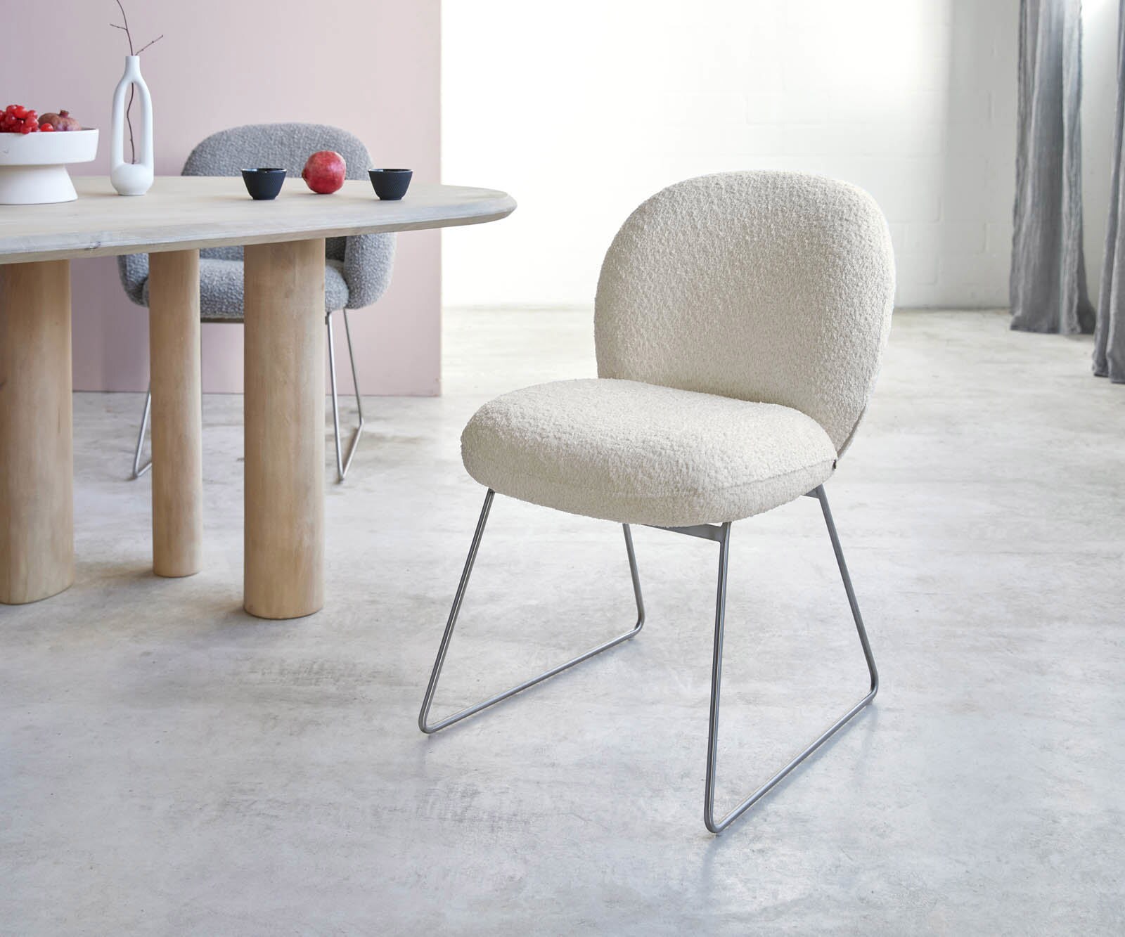 Eetkamerstoel Nube-Flex bouclé wit slipframe roestvrij staal pocketveer kern Eetkamerstoel Nube-Flex bouclé wit slipframe roestvrij staal pocketveer kern