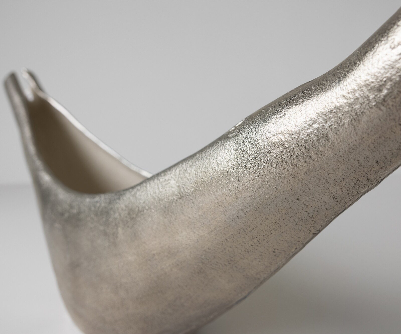 Sculptuur Navira B77 x D17 x H31 cm Aluminium Platin Opal Handgemaakt 2