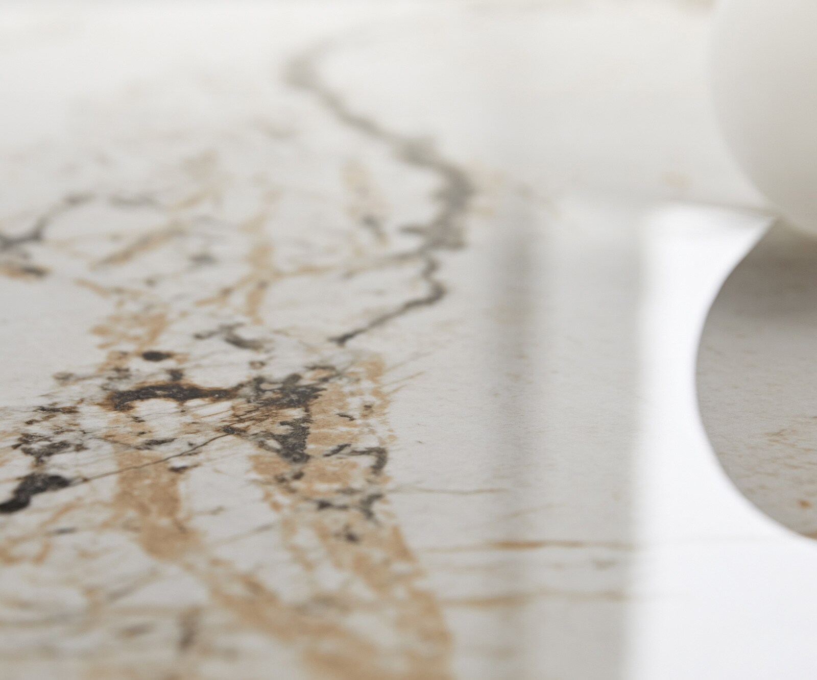 Eettafel Edge Oval 280x130 keramiek  Minas Melange wit-beige  Parabel metaal goud 5