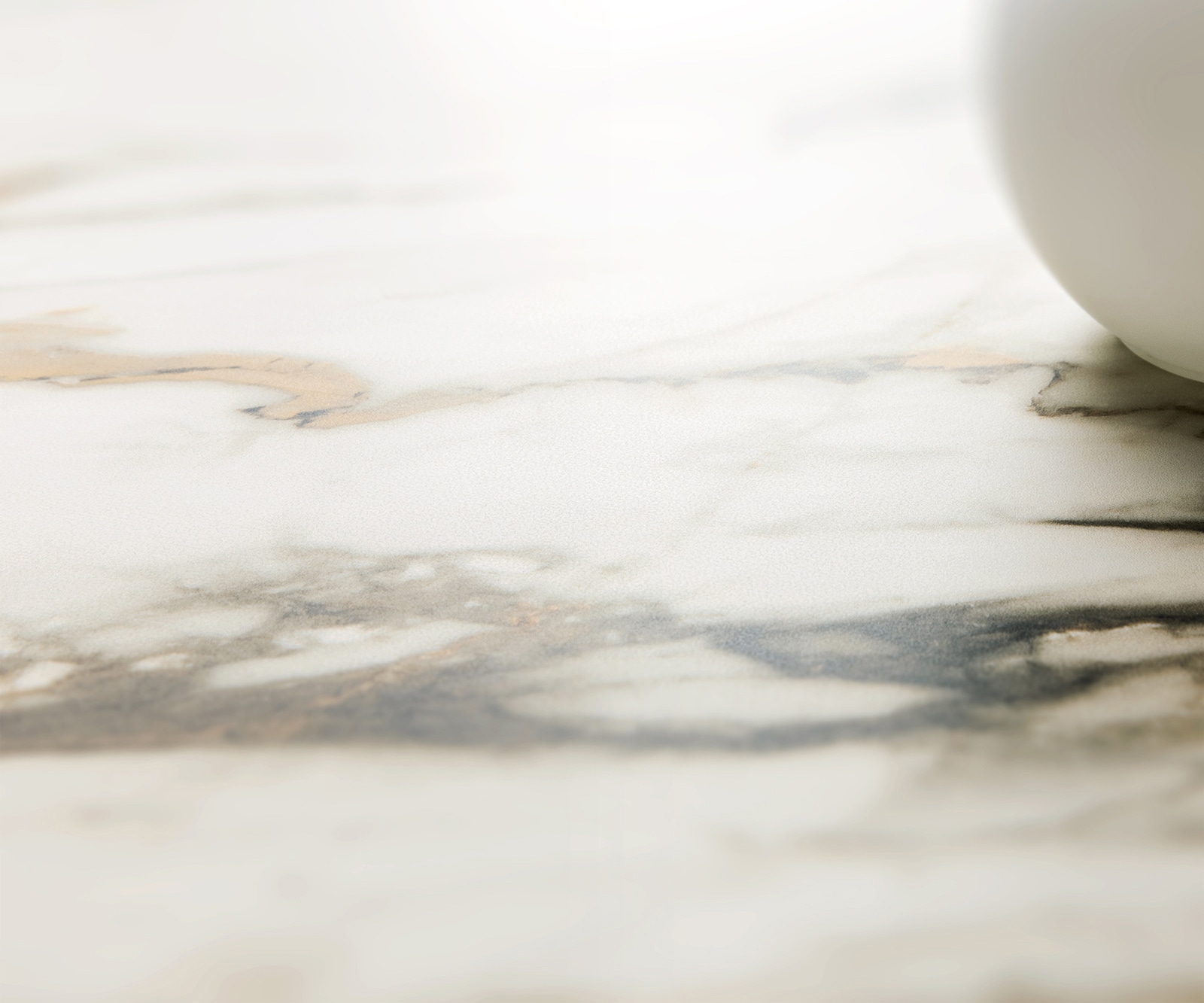 Eetkamertafel Edge 300x100 keramiek Calacatta Luxe wit-Gold-grijs Troa metaal effectafwerking titaan 4 Eetkamertafel Edge 300x100 keramiek Calacatta Luxe wit-Gold-grijs Troa metaal effectafwerking titaan 4