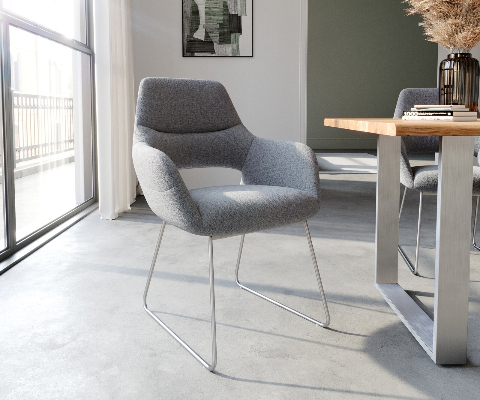 Eetkamerstoel Yago-Flex met armleuning structuurstof lichtgrijs slipframe roestvrij staal pocketveer kern