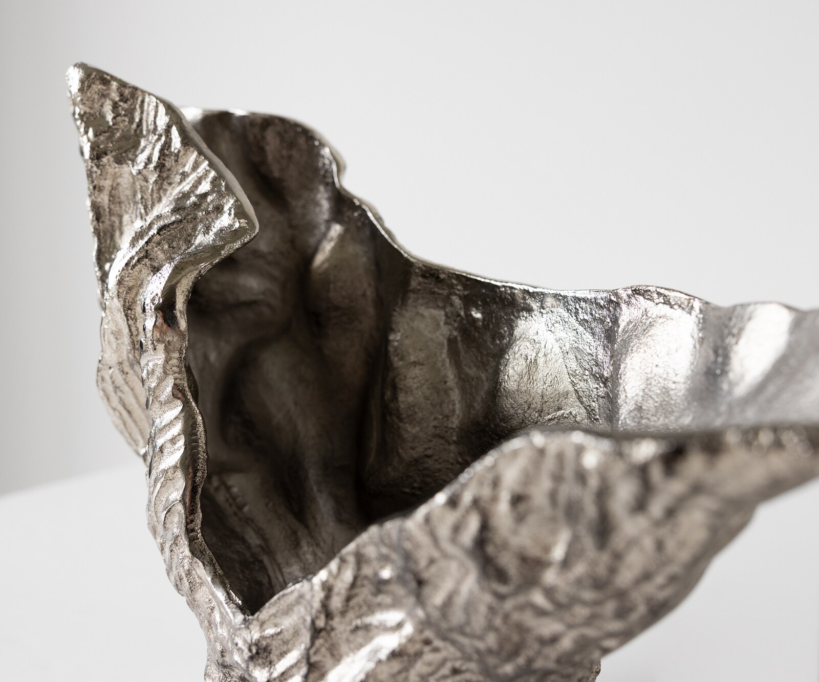 Vaas Alaris B44 x D13 x H31 cm Aluminium Platin Handgemaakt 4