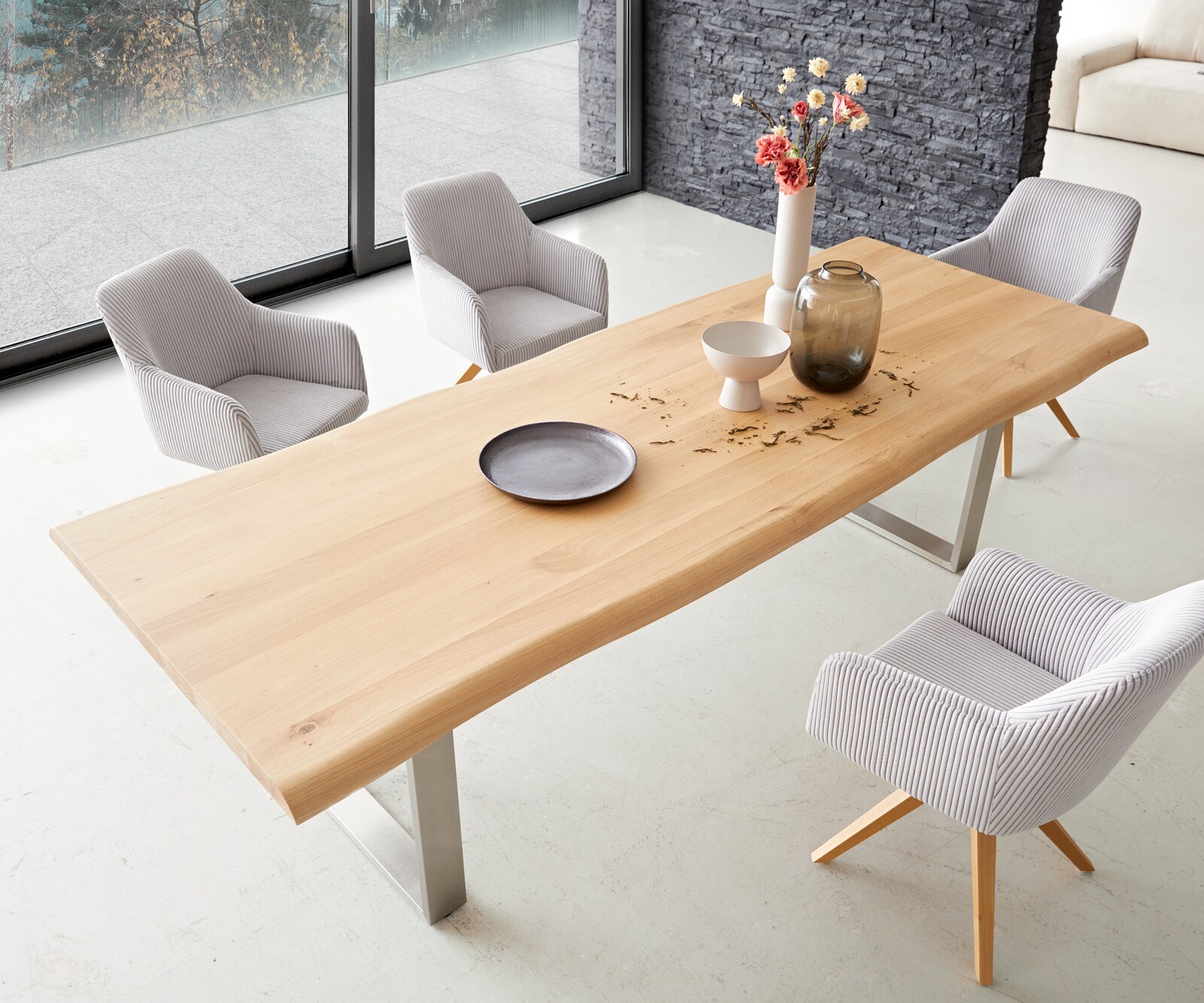 Eettafel Edge 260x100 eiken natuur roestvrij staal  smal  Live-Edge 4