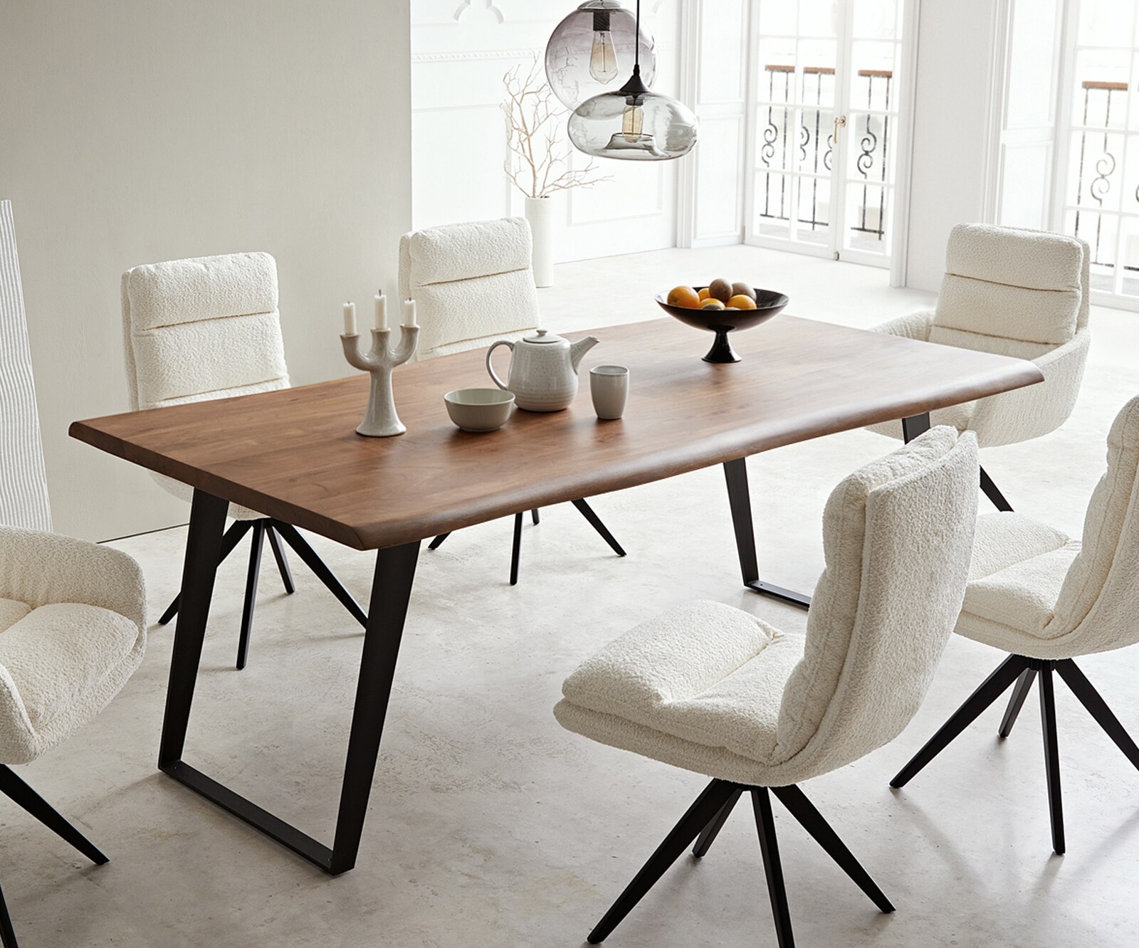 Eettafel Edge 200x100 acacia bruin metaal schuin Live-Edge