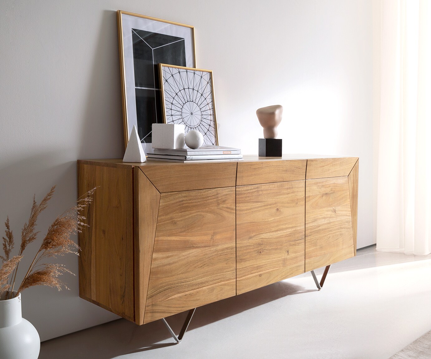 Dressoir Kayu 145x40x70 cm acacia natuur 3 deuren V-poot