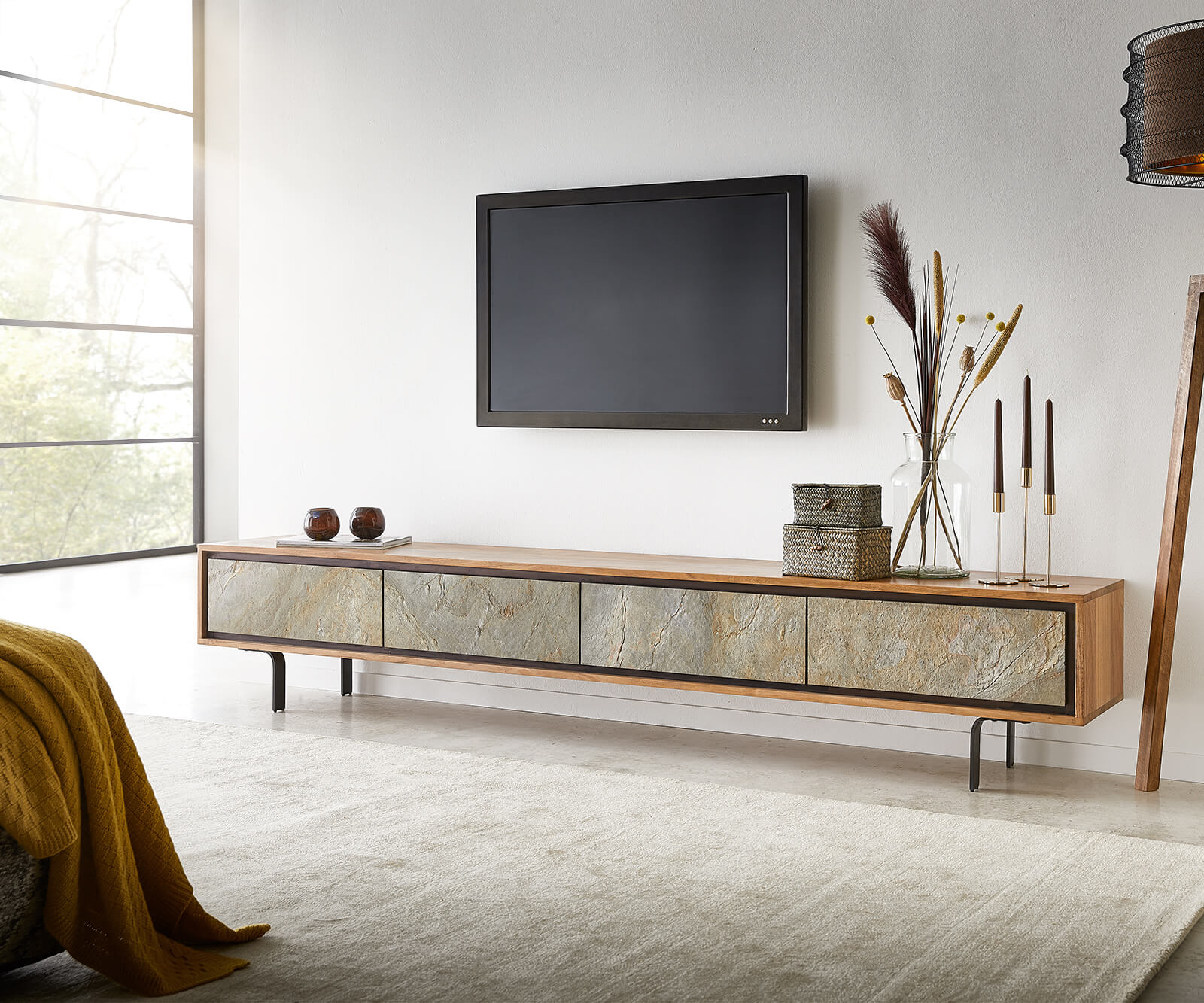 Tv-meubel Juwelo 220 cm acacia natuur steen fineer metaal zwart 1
