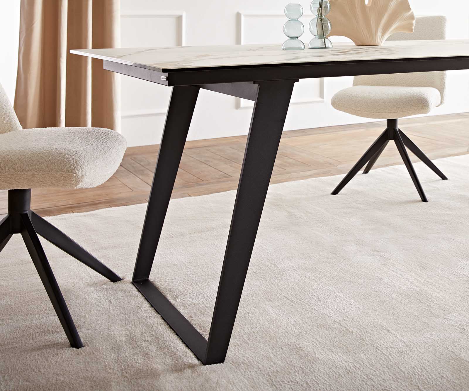 Eetkamertafel Edge 200x100 keramiek Calacatta Luxe wit-goud-grijs metaal schuin zwart 6