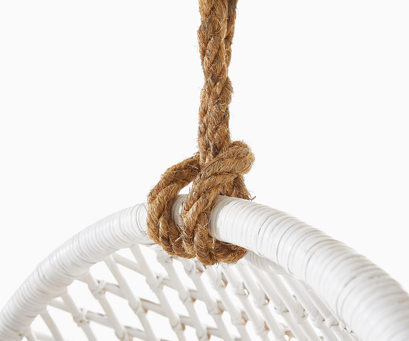 Edessa hangfauteuil met witte rotan kussens 4 Edessa hangfauteuil met witte rotan kussens 4
