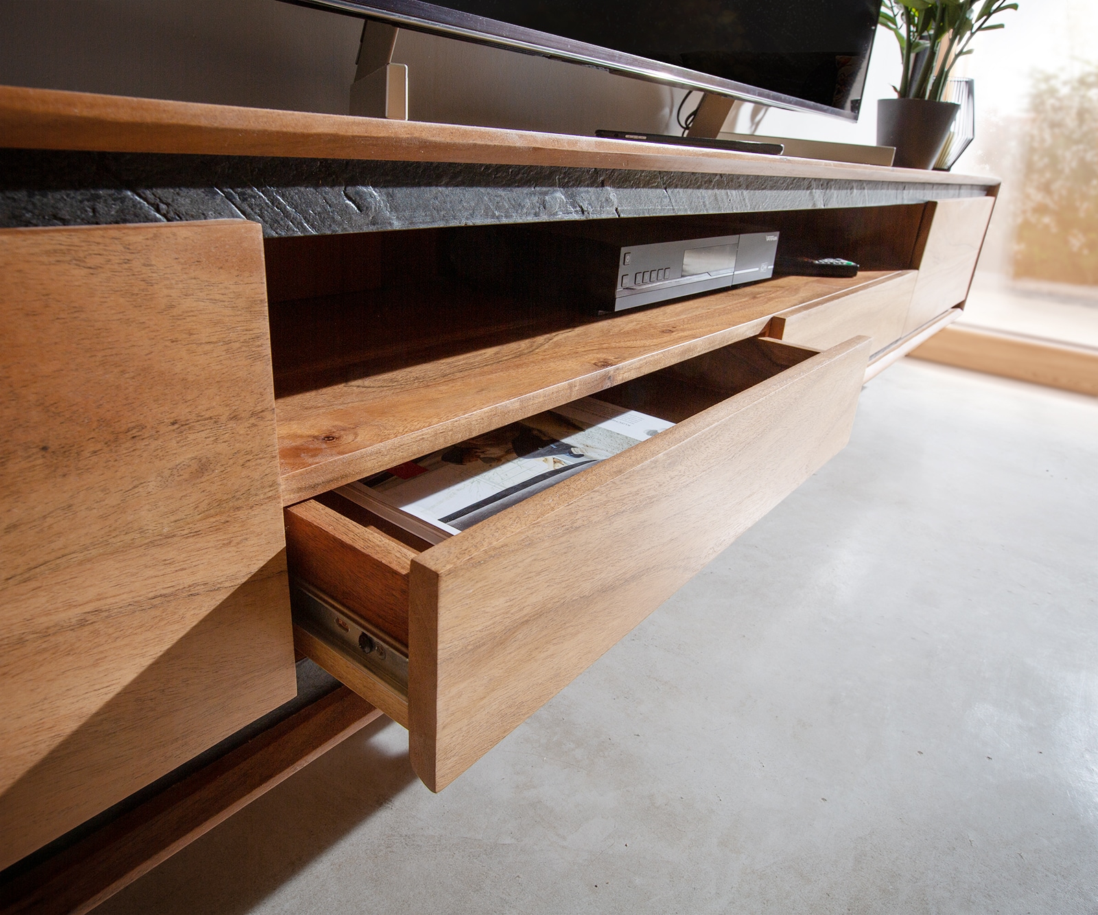 Tv-meubel Stonegrace 240 cm acacia natuur 2 deuren 1 legplank 2 laden steenfineer zwevend 3 Tv-meubel Stonegrace 240 cm acacia natuur 2 deuren 1 legplank 2 laden steenfineer zwevend 3