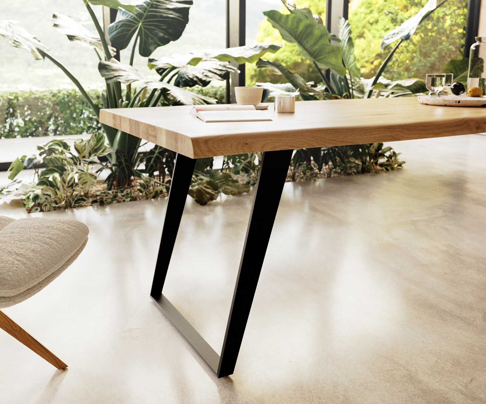 Eettafel Edge 300x100 eiken natuur metaal schuin zwart  Live-Edge 5