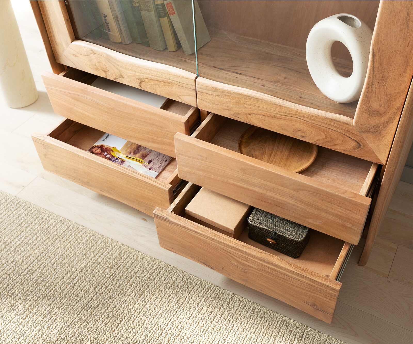 Vitrinekast Live-Edge 120x190 cm acacia natuur 2 deuren 4 laden massief 4
