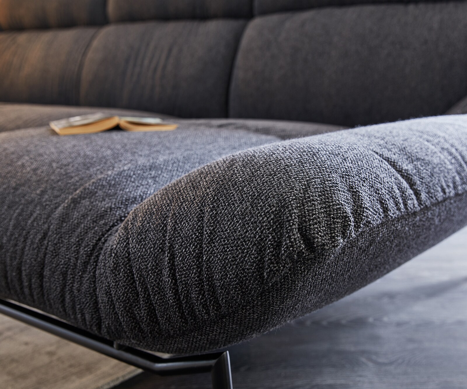 Hoekbank Shape High 305x160 zwart Longchair rechts by ES brand 3