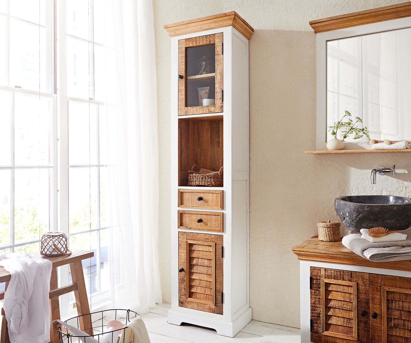 Hoge-badmeubelkast Casa 45x190 cm mango wit natuur  Hoge-badmeubelkast Casa 45x190 cm mango wit natuur