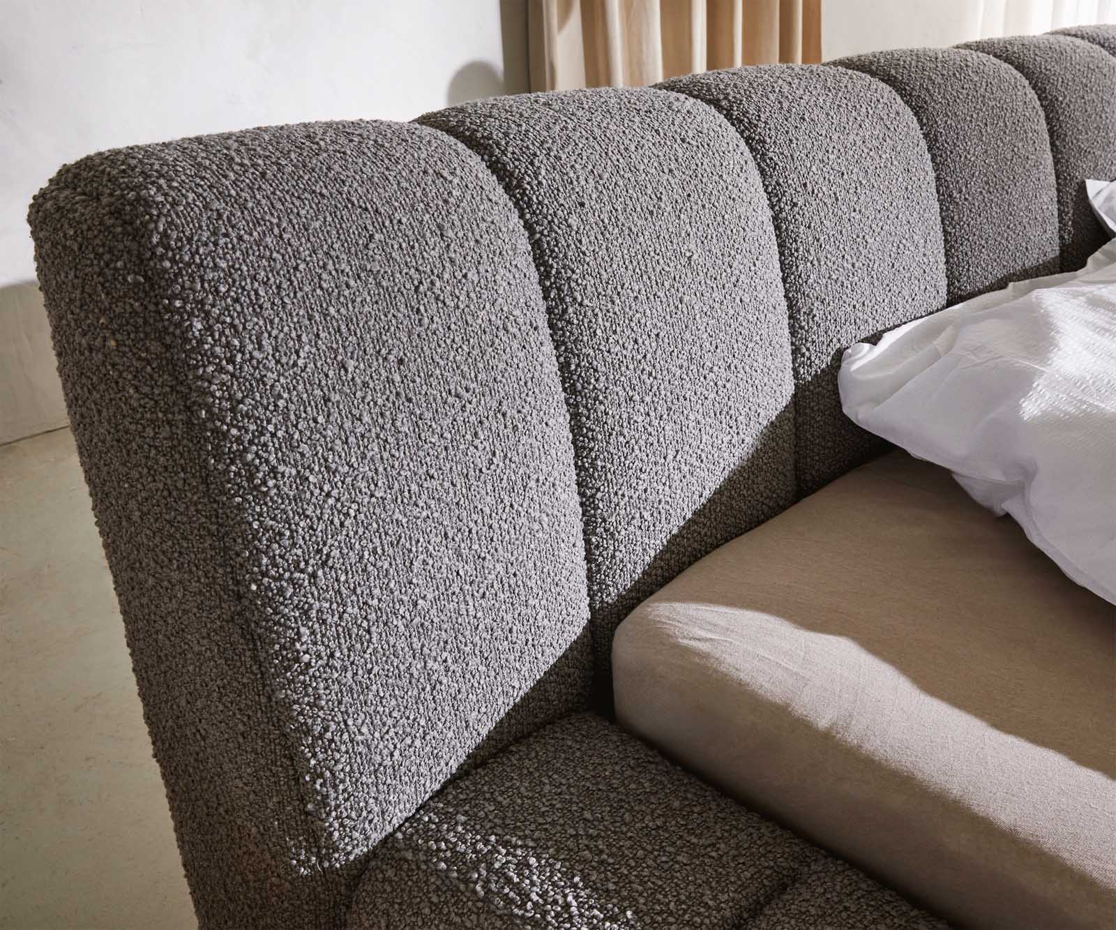 Gestoffeerd bedframe Cutio 180x200 cm Bouclé zilvergrijs 5