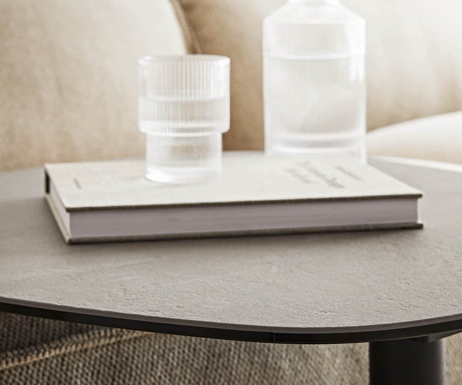 Bijzettafel Elenya 60x60 cm keramiek Aspetto Concreto betonkleurig onderstel metaal zwart 7