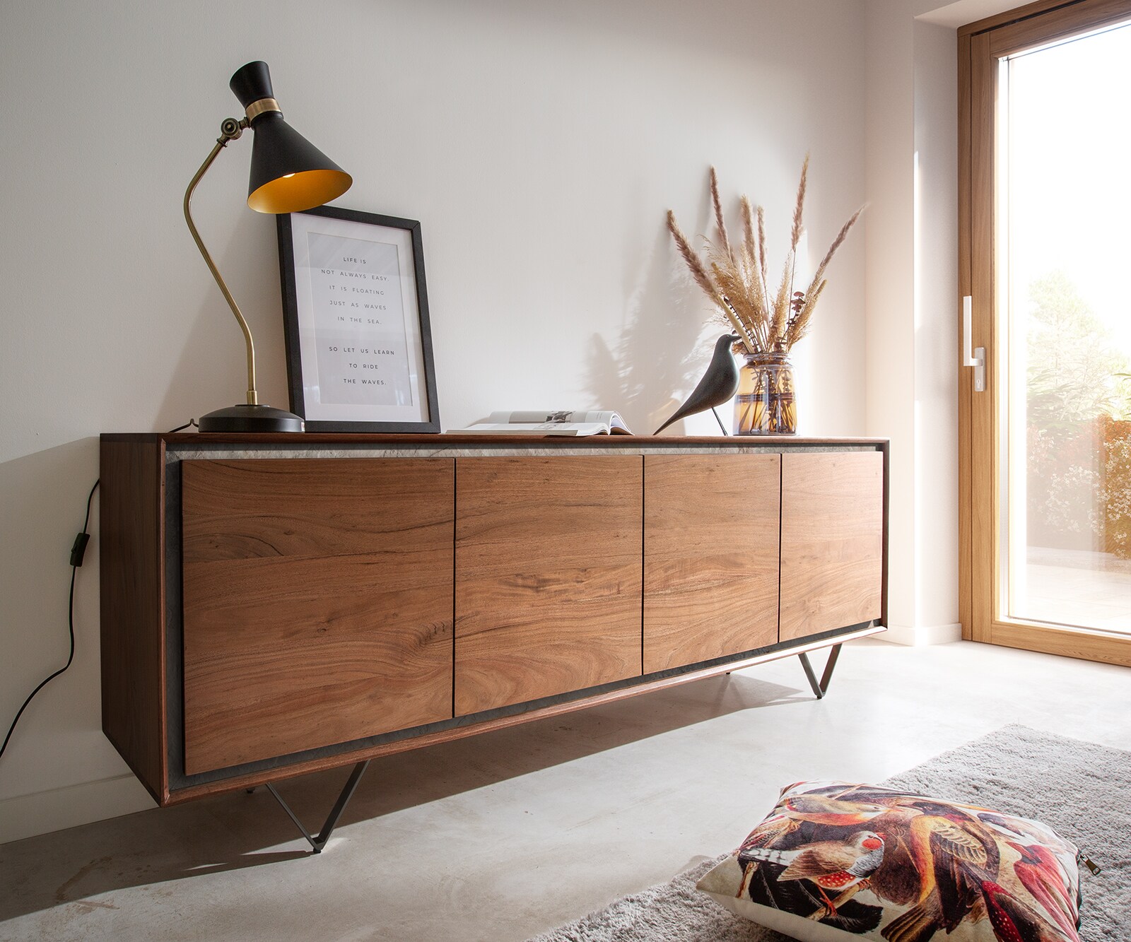 Dressoir Stonegrace 200 cm acacia bruin steenfineer 4 deuren V-poot zwart