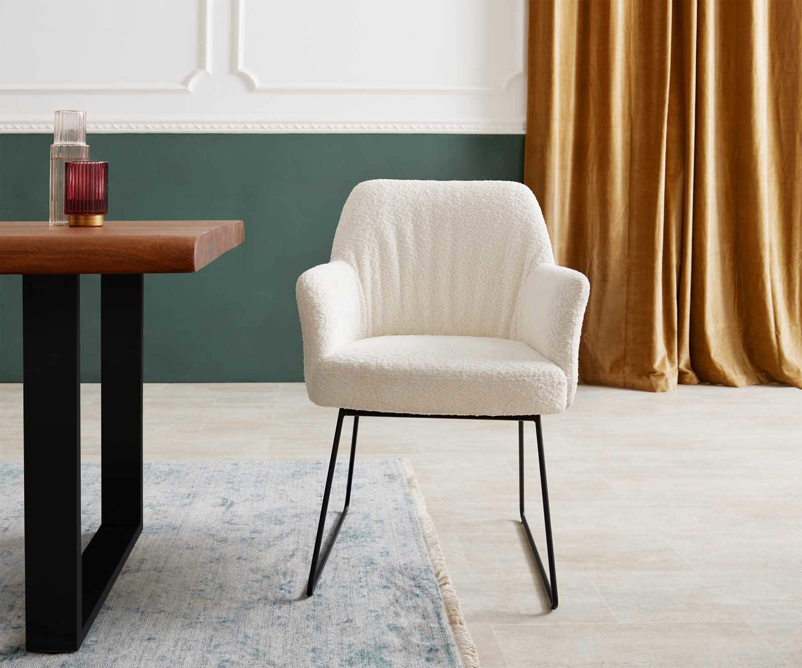 Eetkamerstoel Xana-Flex met armleuning bouclé wit slipframe zwart pocketveer kern 1 Eetkamerstoel Xana-Flex met armleuning bouclé wit slipframe zwart pocketveer kern 1