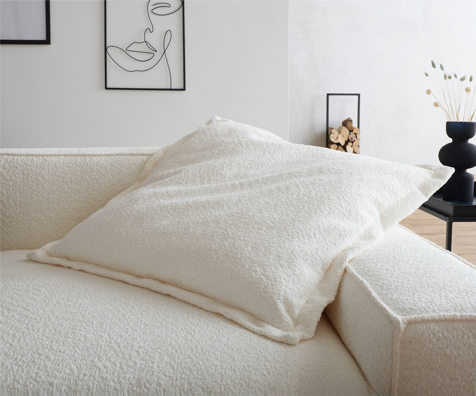 Sierkussen Sirpio 70x70 bouclé crème-wit  2