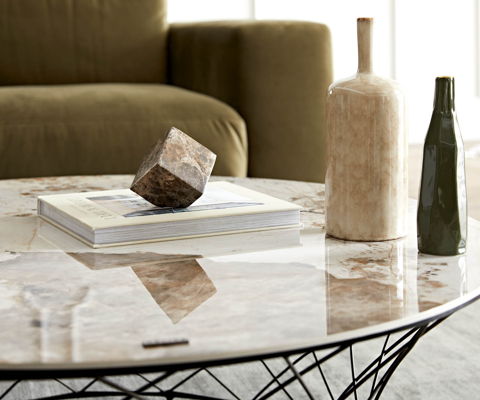 Salontafel Lassina 100x100 cm keramiek Minas Melange wit-beige frame metaal effect afwerking titanium 4