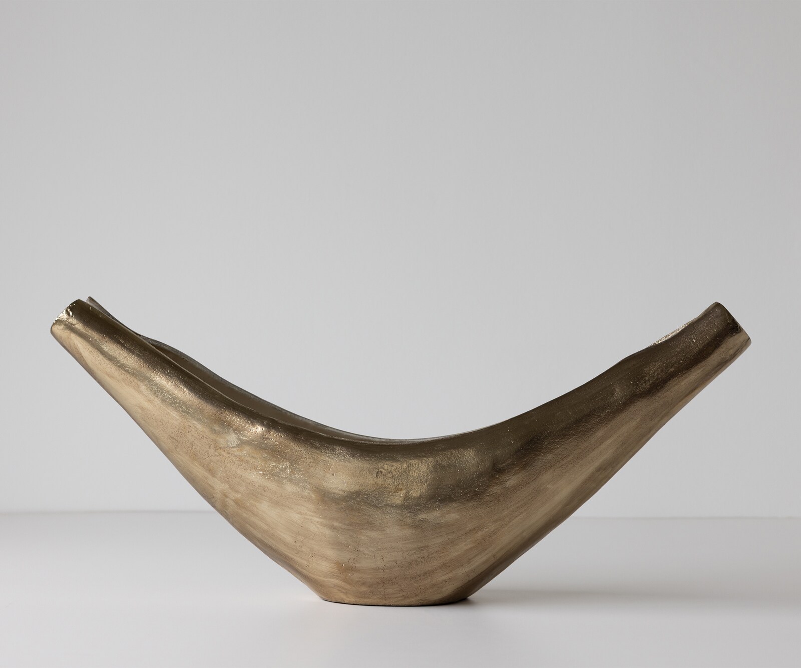 Sculptuur Navira B77 x D17 x H31 cm Aluminium Champagner Ivory Handgemaakt 1