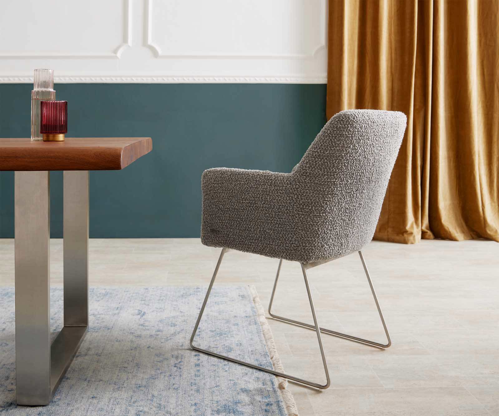 Eetkamerstoel Xana-Flex met armleuning bouclé zilver grijs slipframe roestvrij staal pocketveer kern 4 Eetkamerstoel Xana-Flex met armleuning bouclé zilver grijs slipframe roestvrij staal pocketveer kern 4