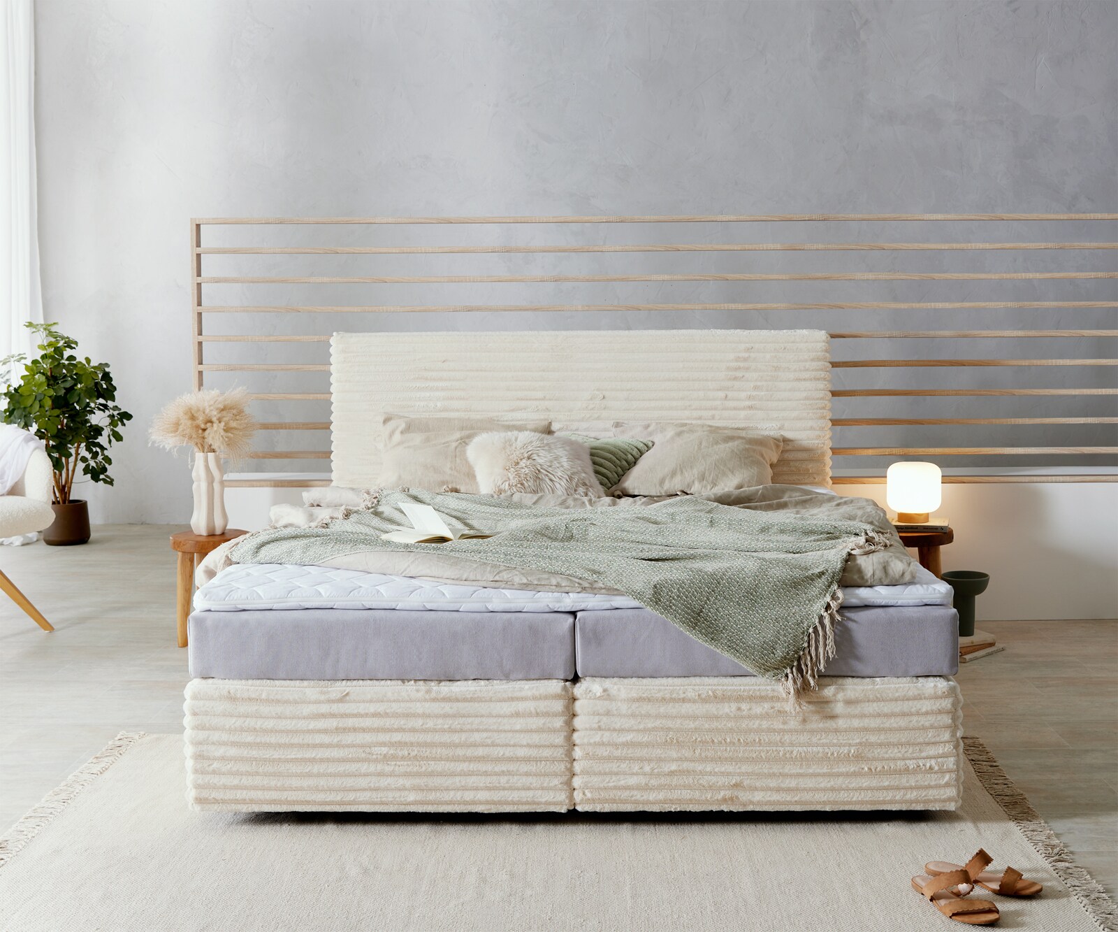 Boxspringbed Dream-Well pluche corduroy beige 180x200 cm TFK matras Visco topper 1