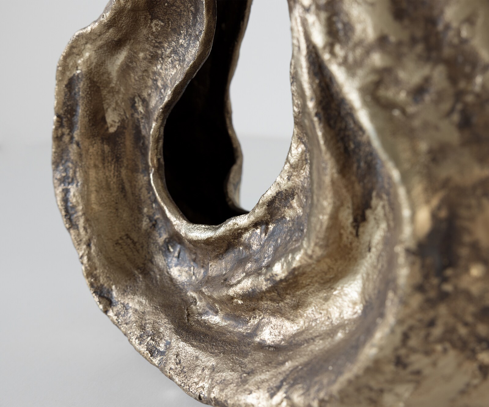 Sculptuur Nexora B40 x D15 x H33 cm Aluminium Oro Antico Handgemaakt 2