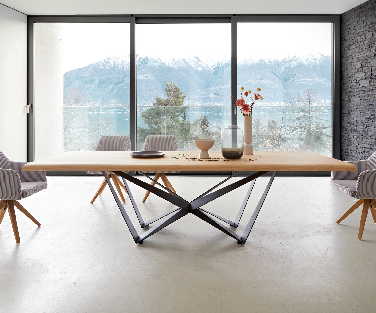 Eettafel Edge 260x100 eiken natuur Spider staal  zwart  Live-Edge 1