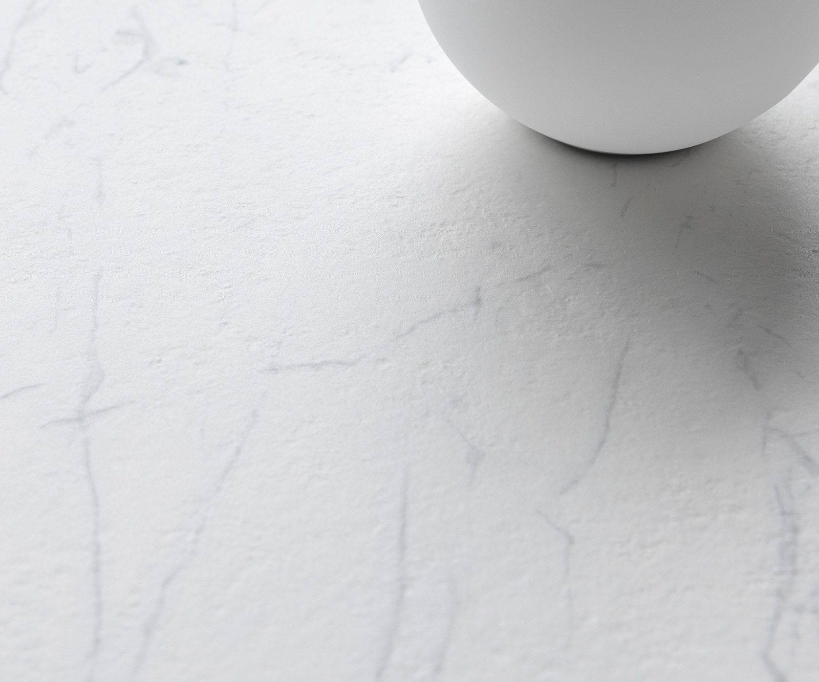 Eettafel Edge 200x100cm Laminam® keramiek wit V-middenpoot zwart 4 Eettafel Edge 200x100cm Laminam® keramiek wit V-middenpoot zwart 4