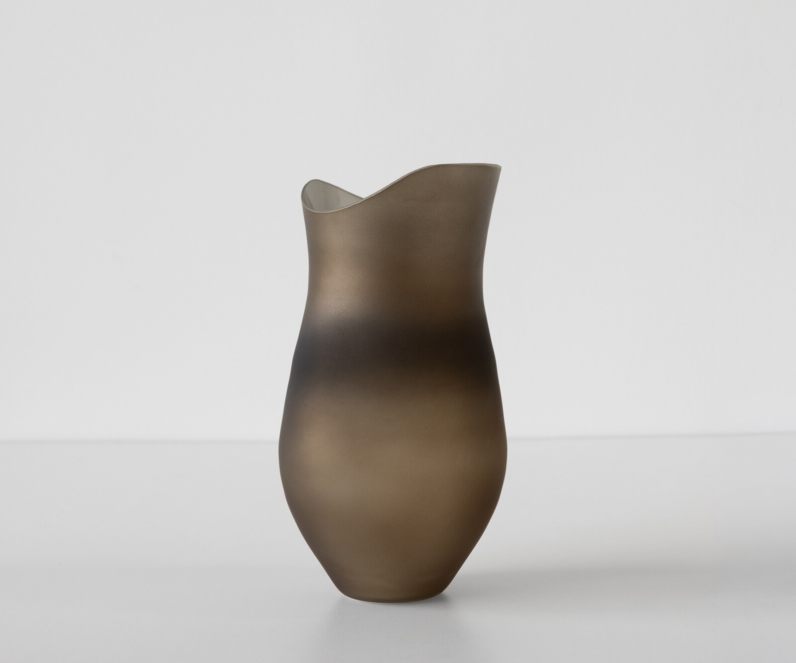 Vaas Sinuo B16 x D16 x H30 cm Glas Aurum Mondgeblazen