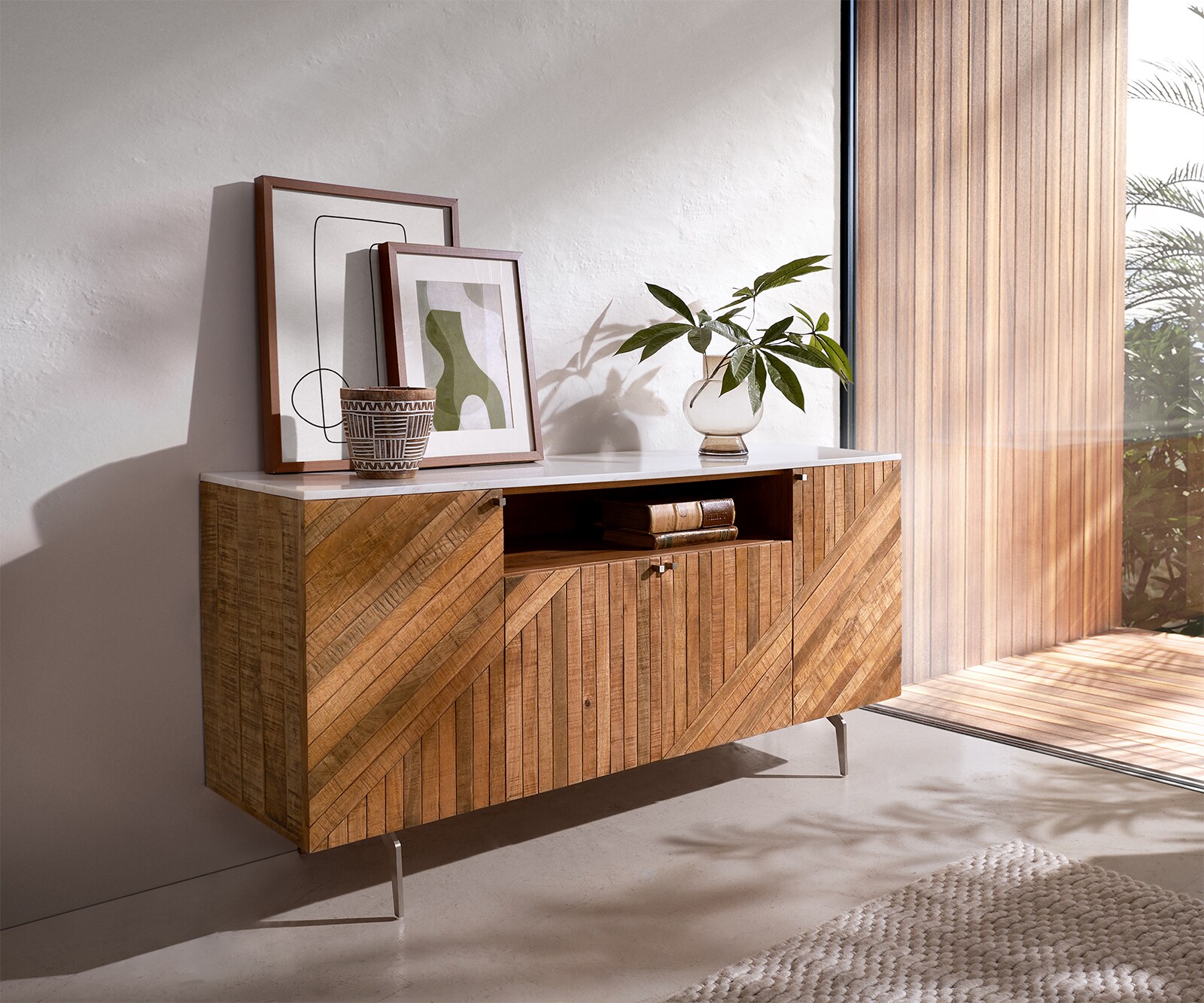 Dressoir Bahan 145 cm Mango Teak 4 deuren 1 legplank marmeren blad wit hoekonderstel roestvrij staal
