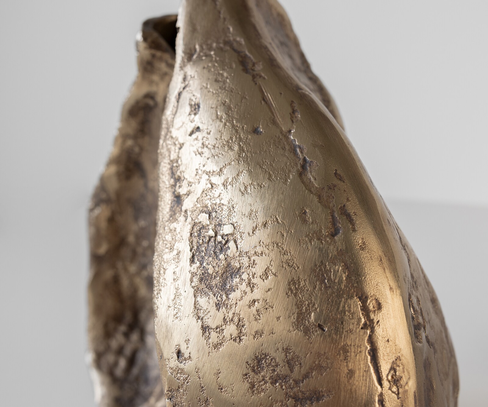 Sculptuur Nexora B40 x D17 x H42 cm Aluminium Oro Antico Handgemaakt 3