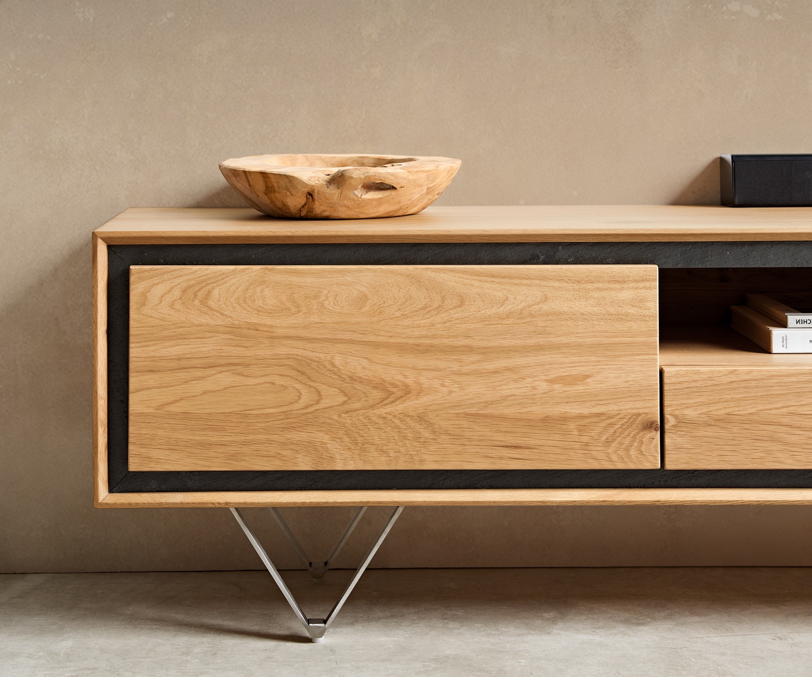 Tv-meubel Stonegrace 240 cm natuur eiken 2 deuren 1 vak 2 laden steenfineer V-onderstel roestvrij staal 6 Tv-meubel Stonegrace 240 cm natuur eiken 2 deuren 1 vak 2 laden steenfineer V-onderstel roestvrij staal 6