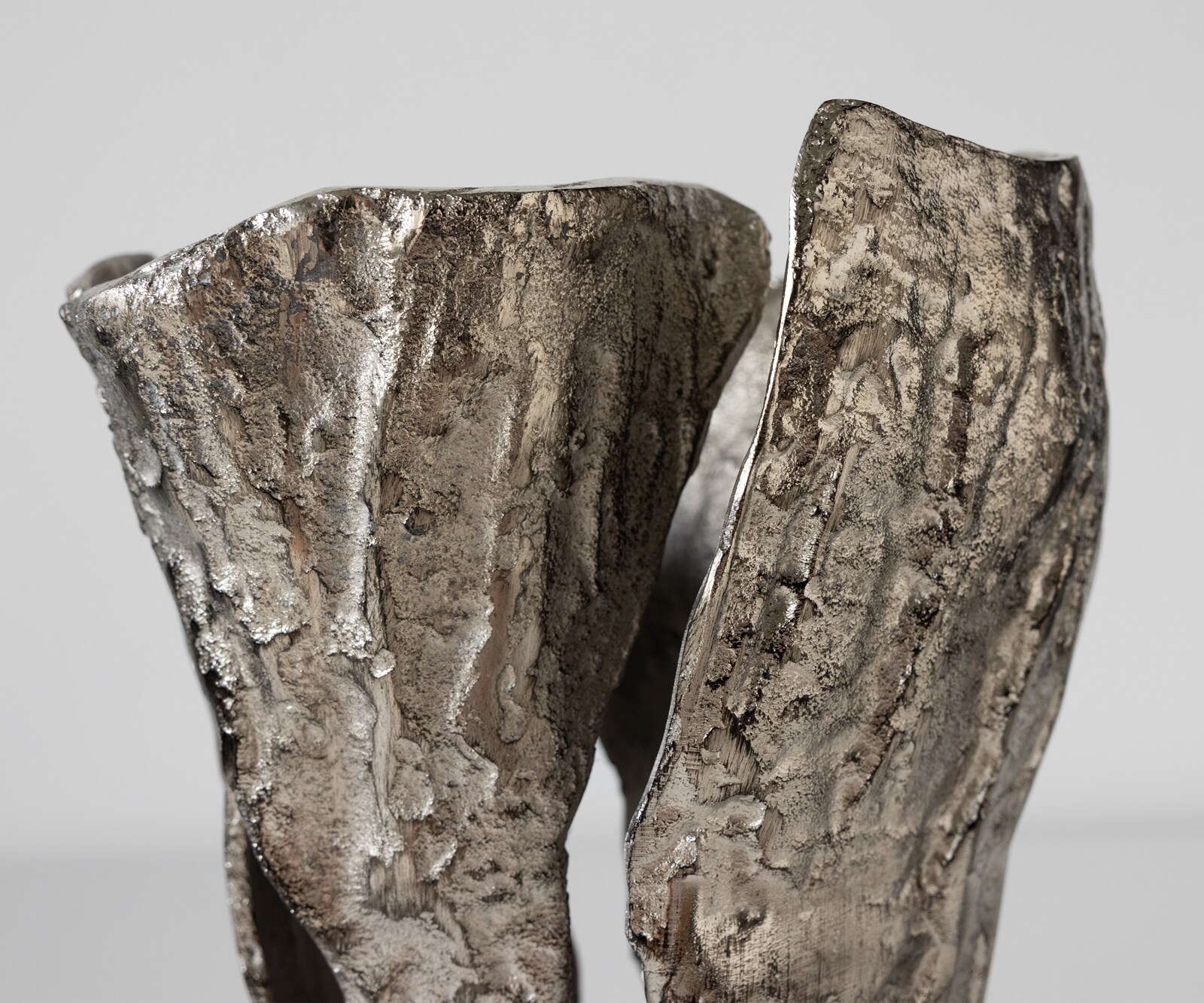 Vaas Cortana B25 x D19 x H47 cm Aluminium Platin Handgemaakt 4