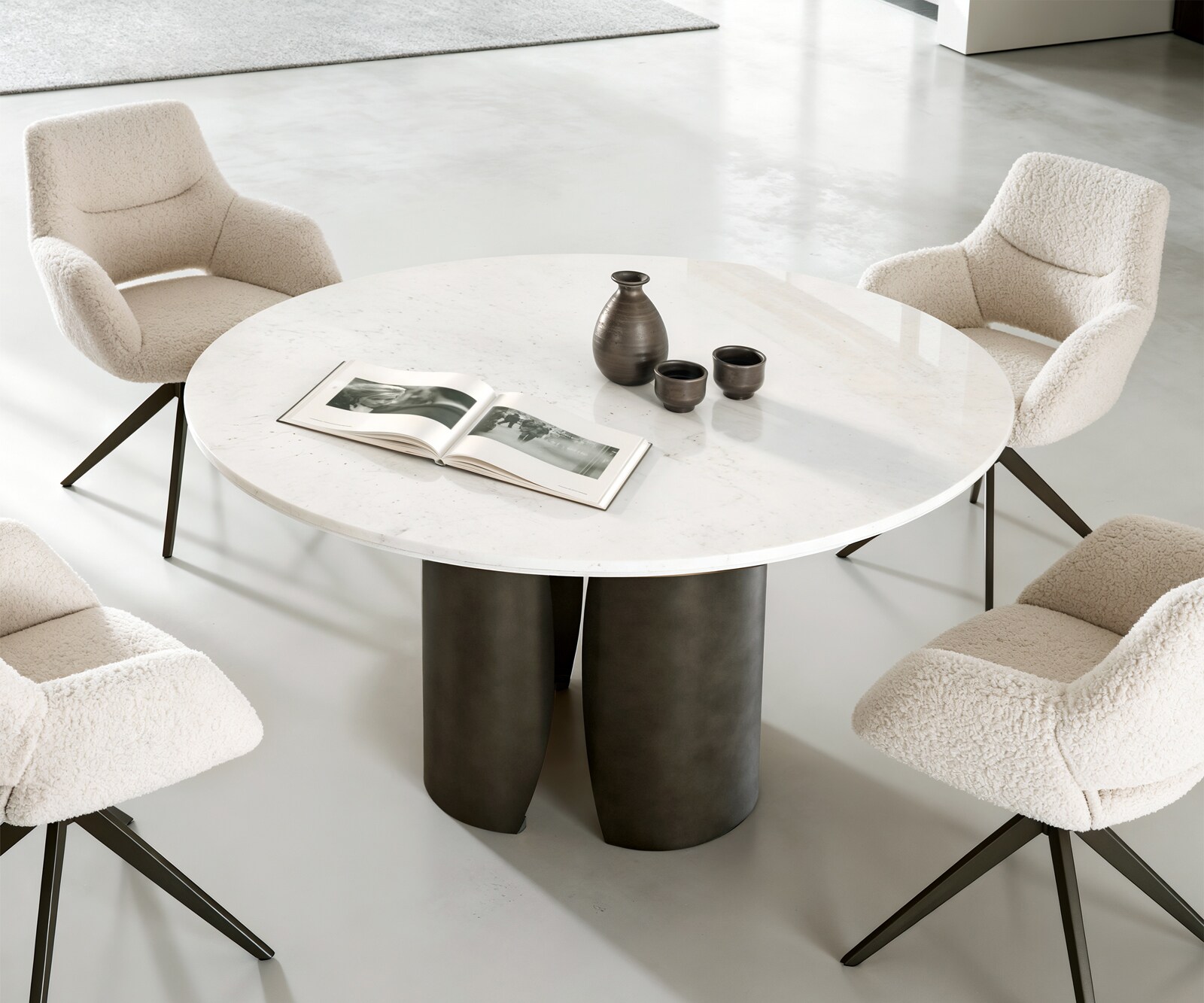 Eettafel Adenza rond 140x140 cm marmer wit metaal zwart antiek 4