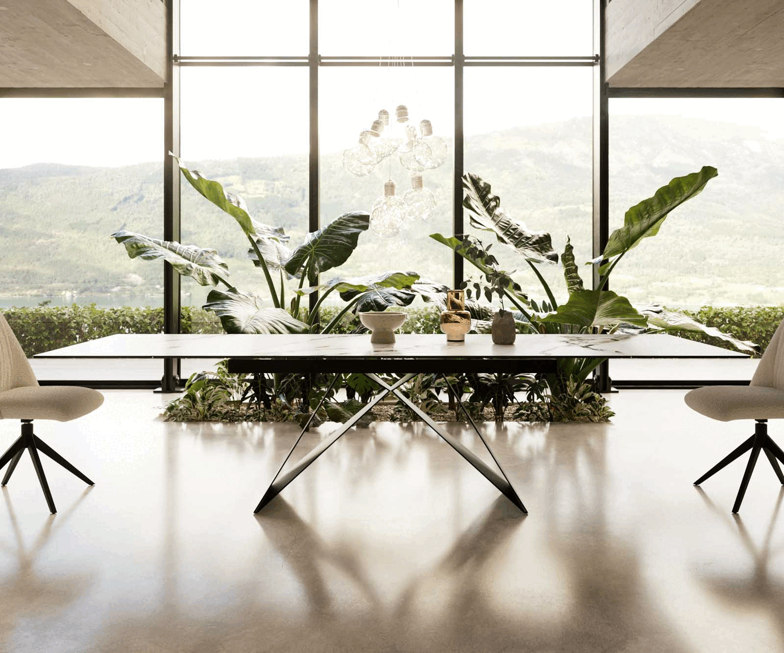 Eetkamertafel Edge 200-300x100 keramiek Calacatta Luxe wit-goud-grijs V-frame vlak staal zwart uitschuifbaar 1