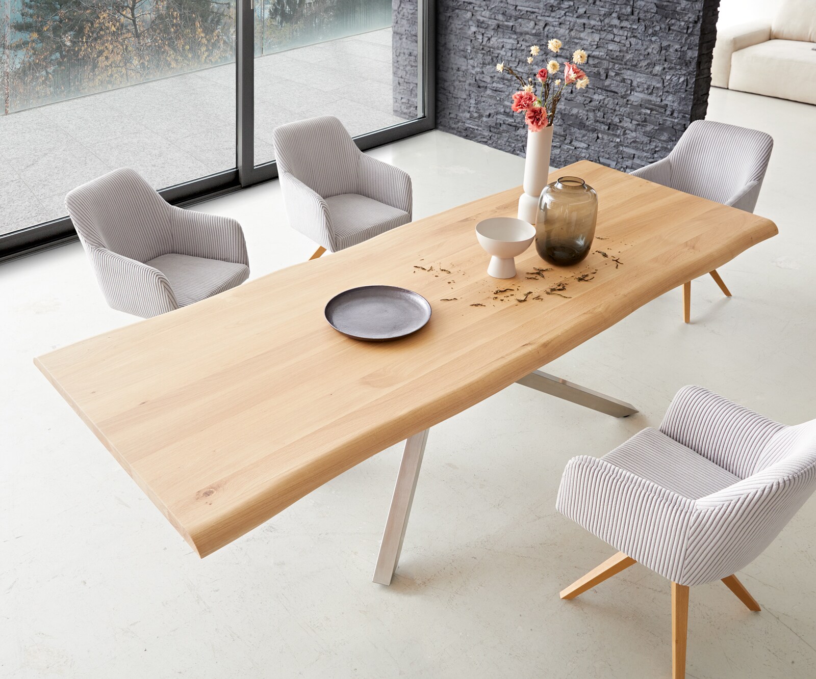 Eettafel Edge 260x100 eiken natuur kruisframe rechthoek roestvrij staal  Live-Edge 3