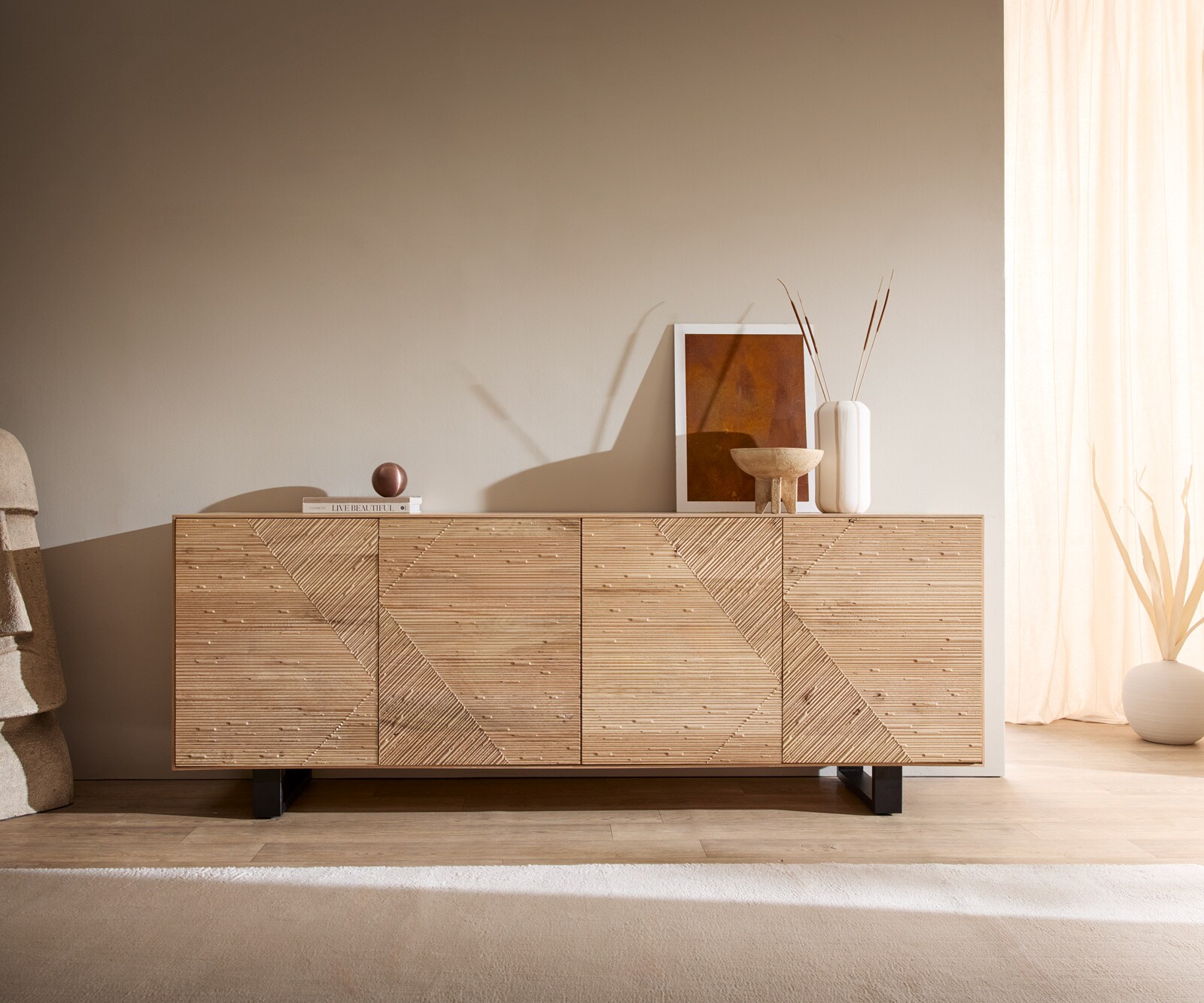 Dressoir Tereos 200 cm eiken natuur 3D-effect 4 deuren metalen sledepoten zwart 1
