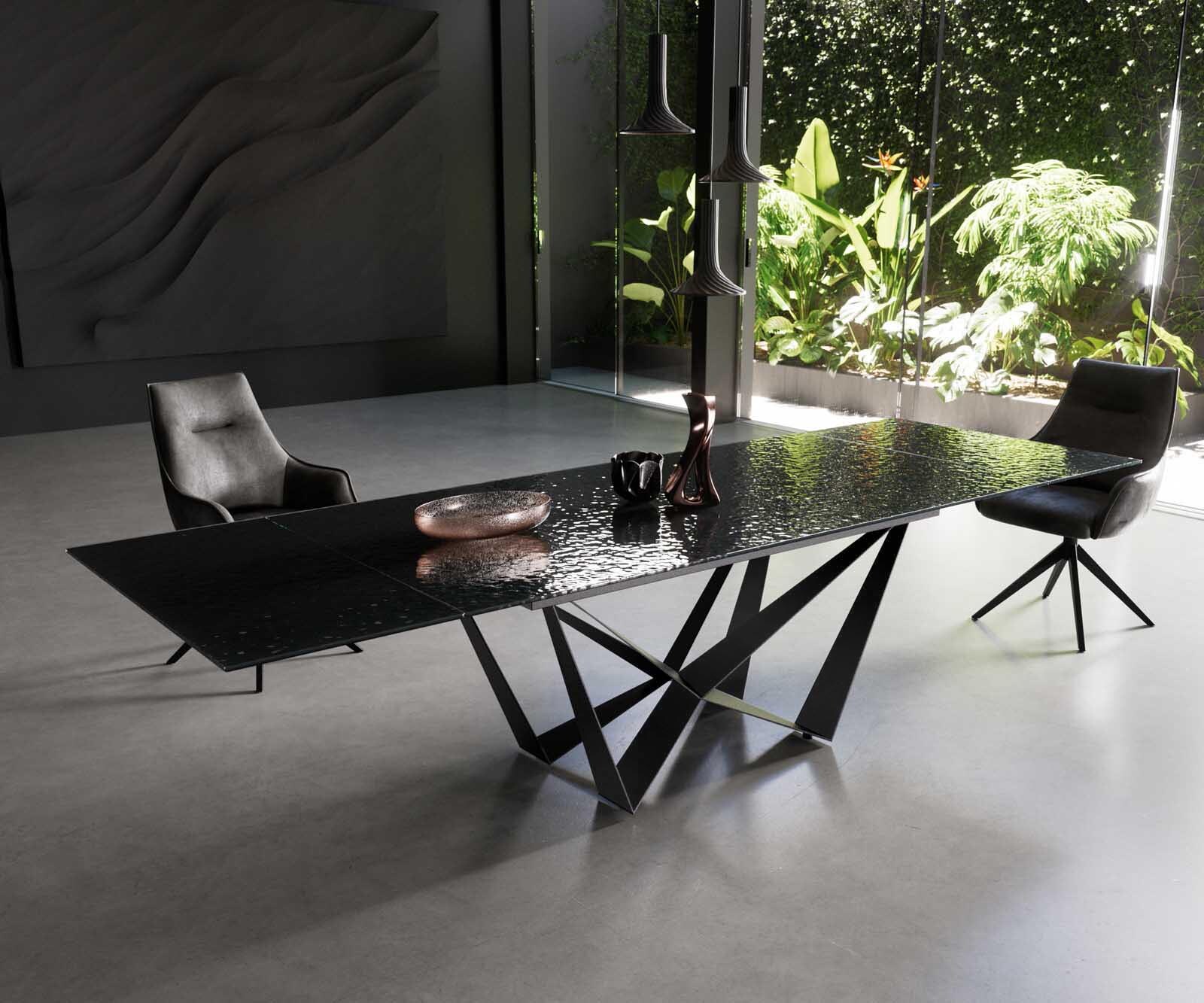 Eetkamertafel Edge 200-300x100 Glas smelten rokerig zwart 3D-Relief spider vlak staal zwart uitschuifbaar 1