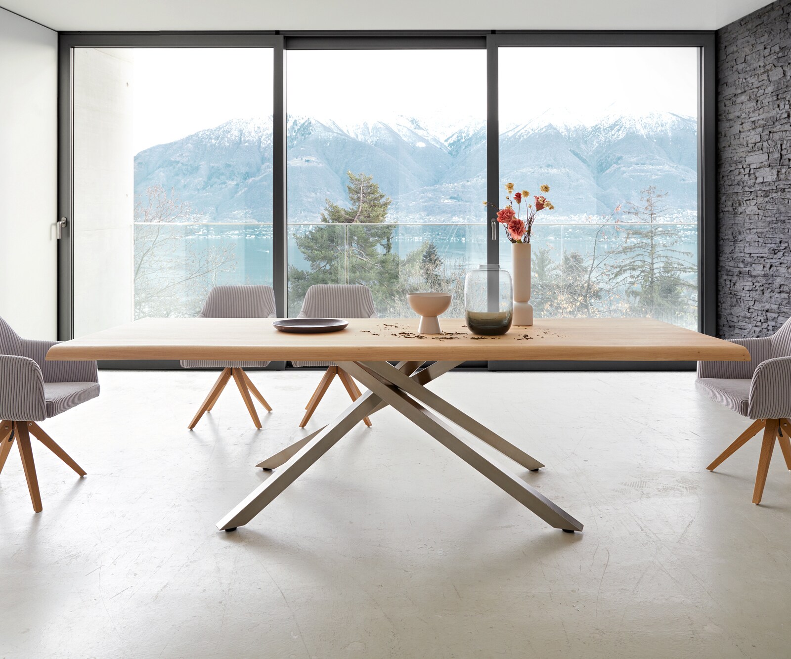 Eettafel Edge 260x100 eiken natuur kruisframe rechthoek roestvrij staal  Live-Edge 1