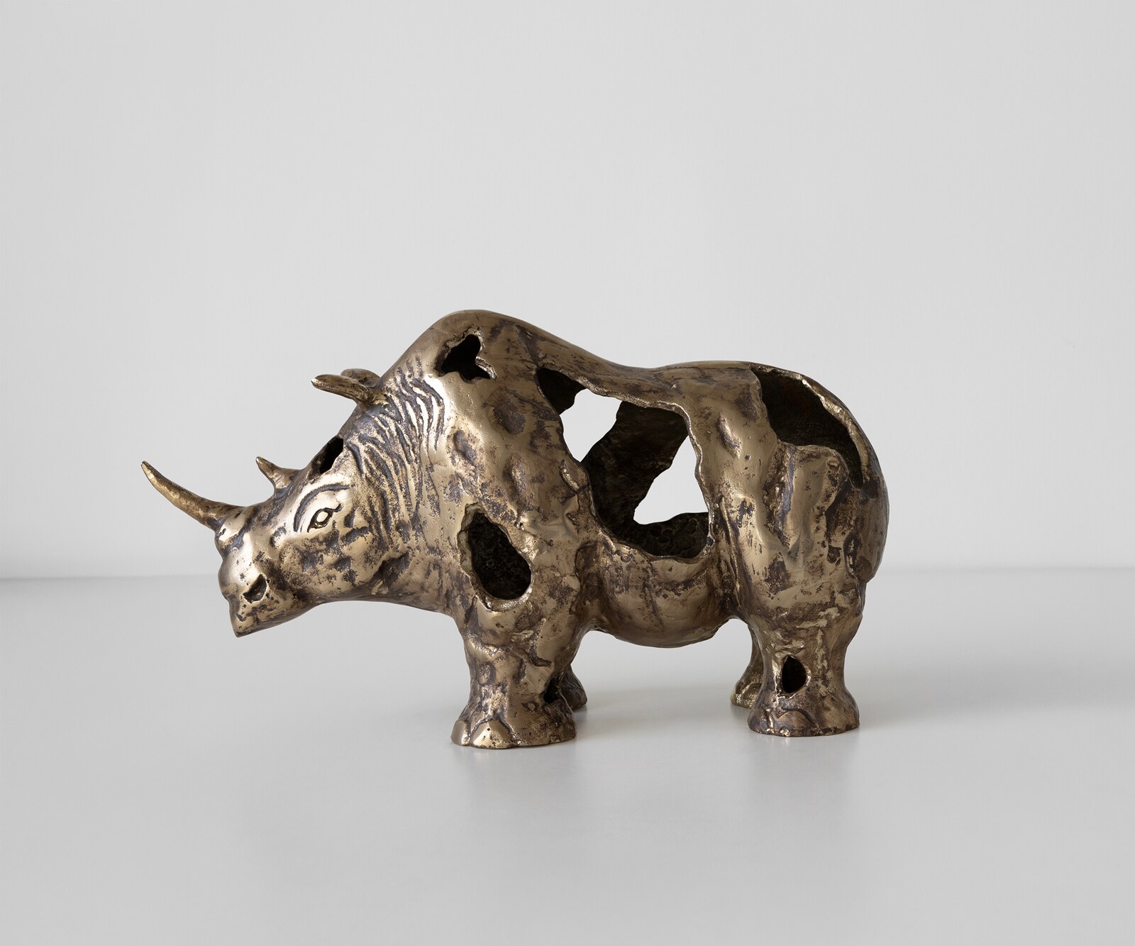 Beeldje Rinoro B53 x D19 x H30 cm Aluminium Oro Antico Handgemaakt 3