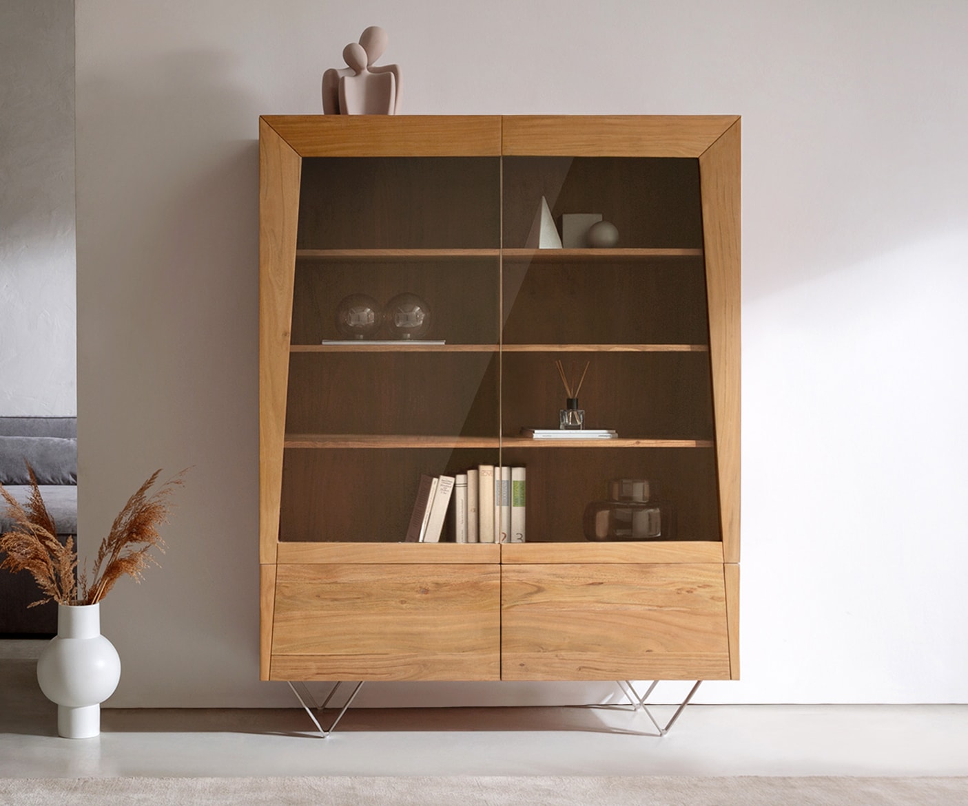 Hoge kast Kayu 115x150 cm acacia natuur 2 glazen deuren V-poot 1 Hoge kast Kayu 115x150 cm acacia natuur 2 glazen deuren V-poot 1