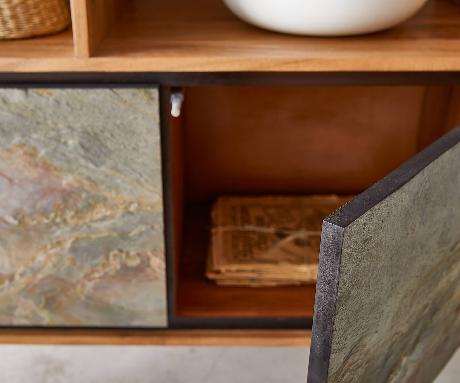 Boekenkast Juwelo 88 cm acacia natuur steenfineer metaal zwart 5