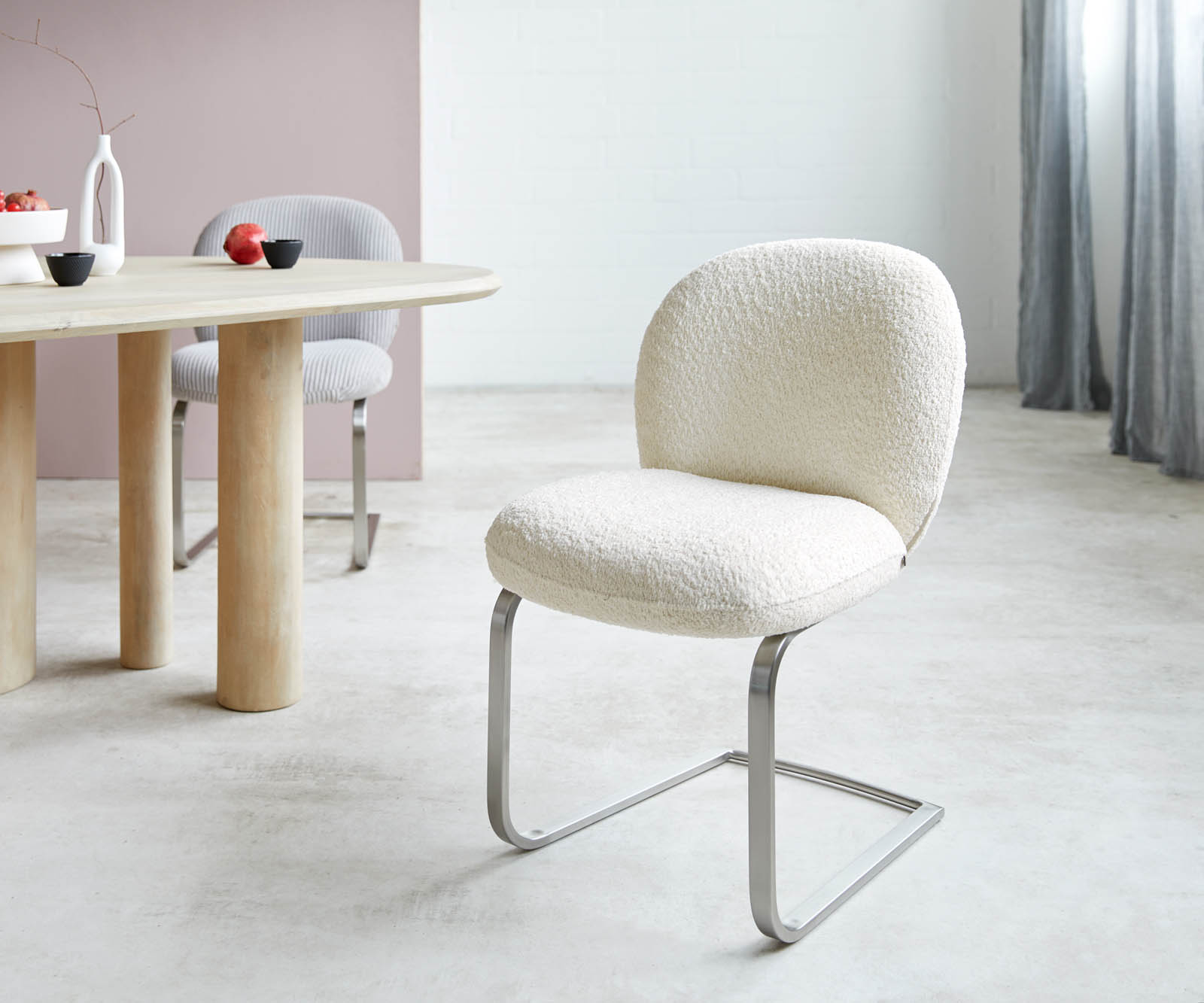 Sledemodel Nube-Flex bouclé wit sledemodel vlak roestvrij staal pocketveer kern