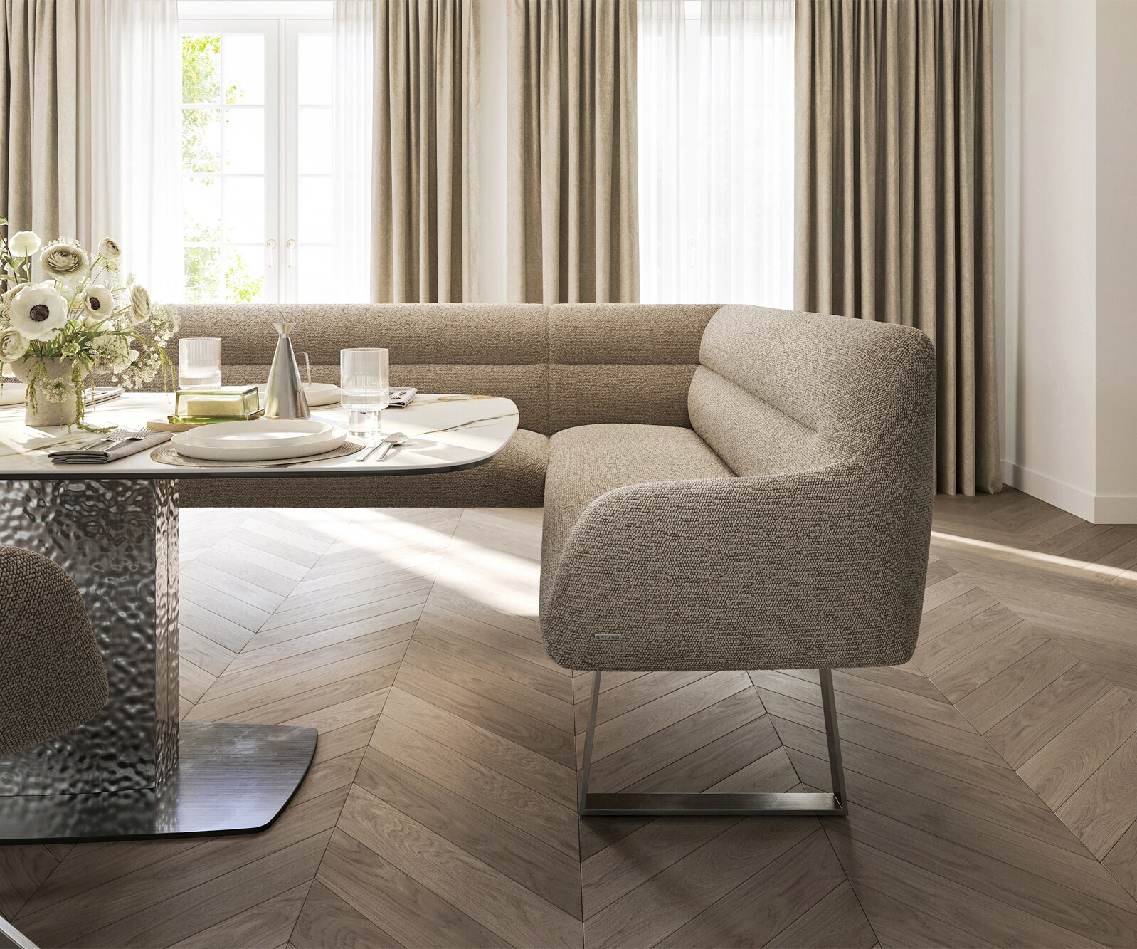 Eetkamerbank Taya-Flex 285x190 cm bouclé mud gekant sledeframe roestvrij staal pocketvering links 5