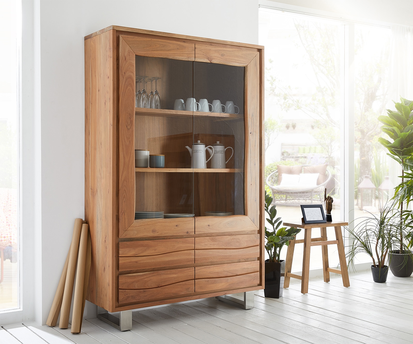 Vitrinekast Live-Edge 120x190 cm acacia natuur rechte rand 2 deuren 4 laden massief 1