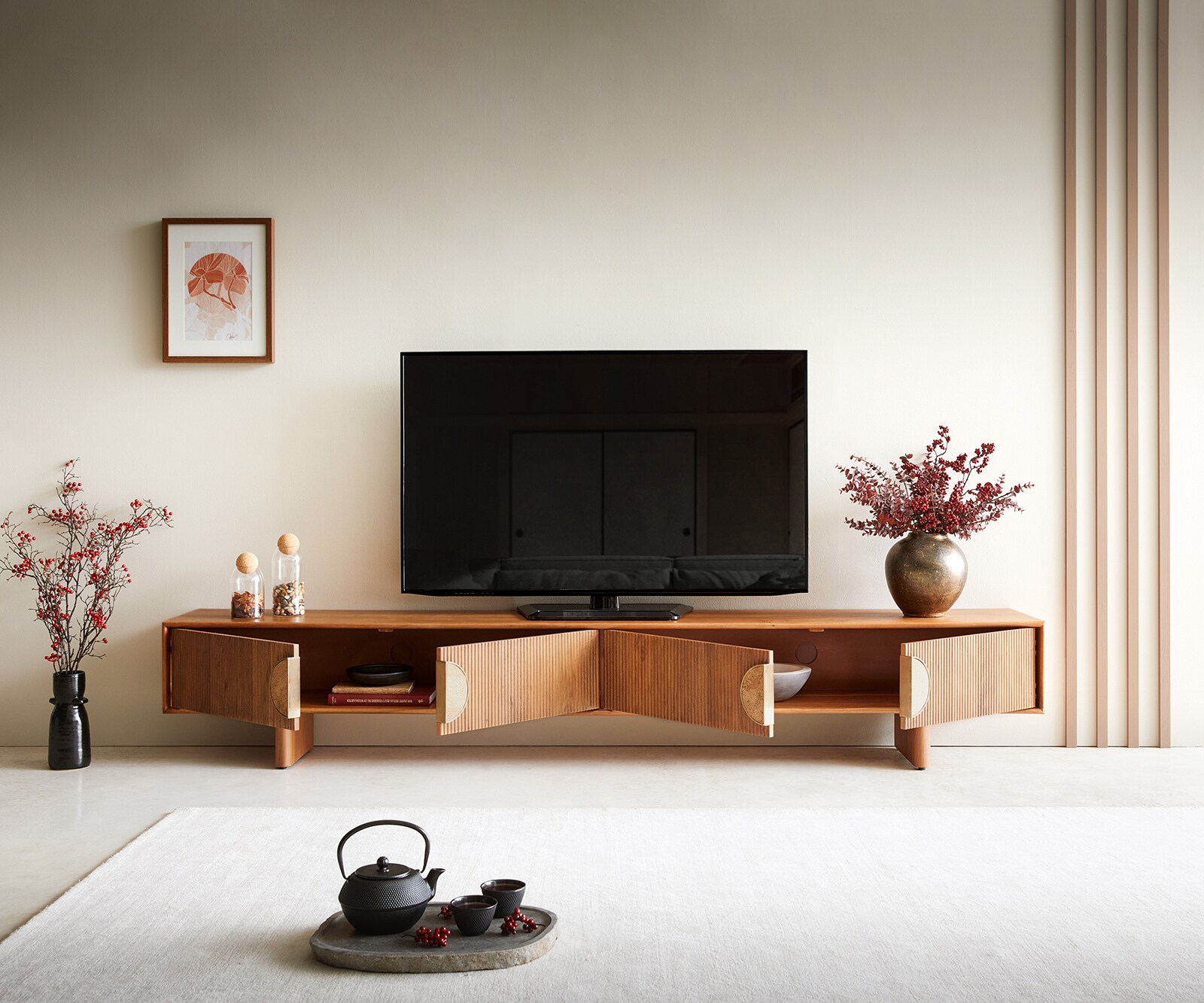 Tv-meubel Surimu 240 cm acacia lichtbruin 4 deurs kurkgreep houten pootjes 4