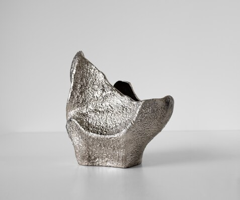 Vaas Grotta B31 x D20 x H34 cm Aluminium Platin Handgemaakt